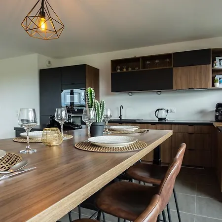 Minoterie Accueillant T3 Avec Place De Parking Privee Apartamento Annecy